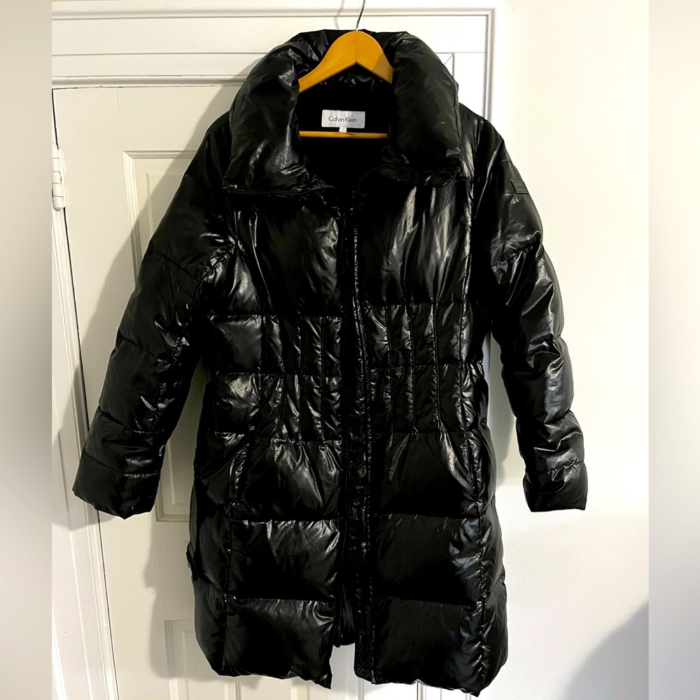 Calvin Klein Black 60% poly 40% Duck Down Long Puffer Jacket with belt. Size L